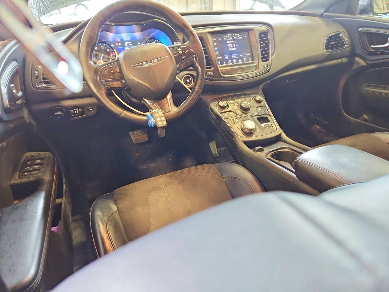 2015 CHRYSLER 200 S photo 8