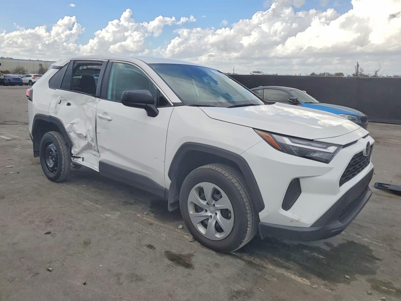 2024 TOYOTA RAV4 LE photo 7
