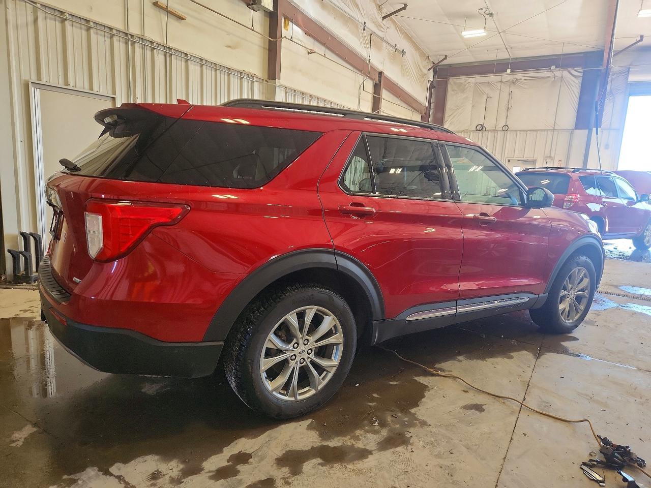 2020 FORD EXPLORER XLT photo 5
