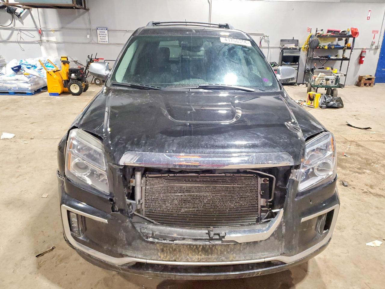 2017 GMC TERRAIN DENALI photo 5