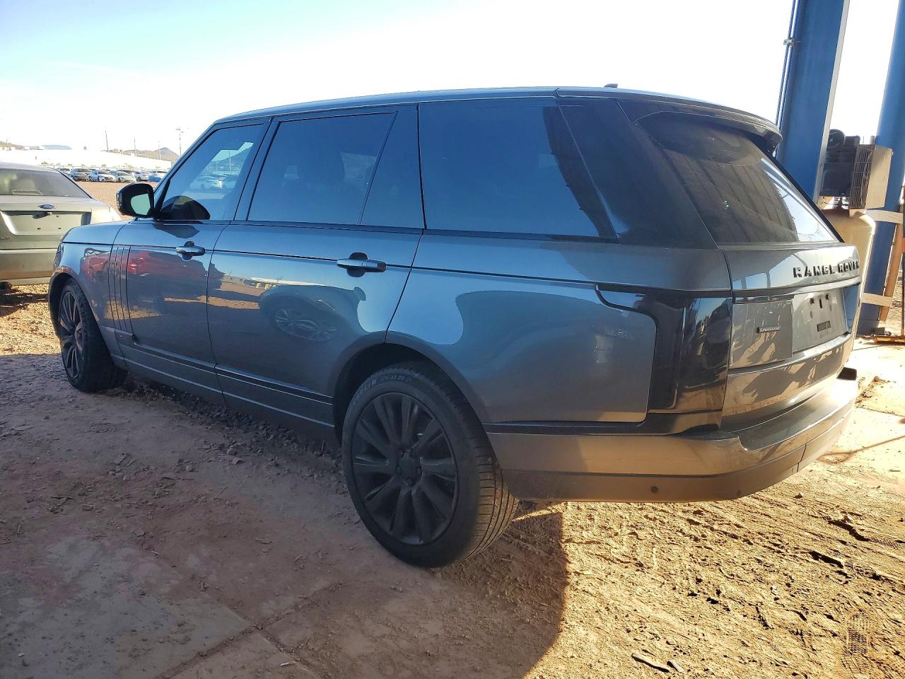2015 LAND ROVER RANGE ROVER SUPERCHARGED photo 4