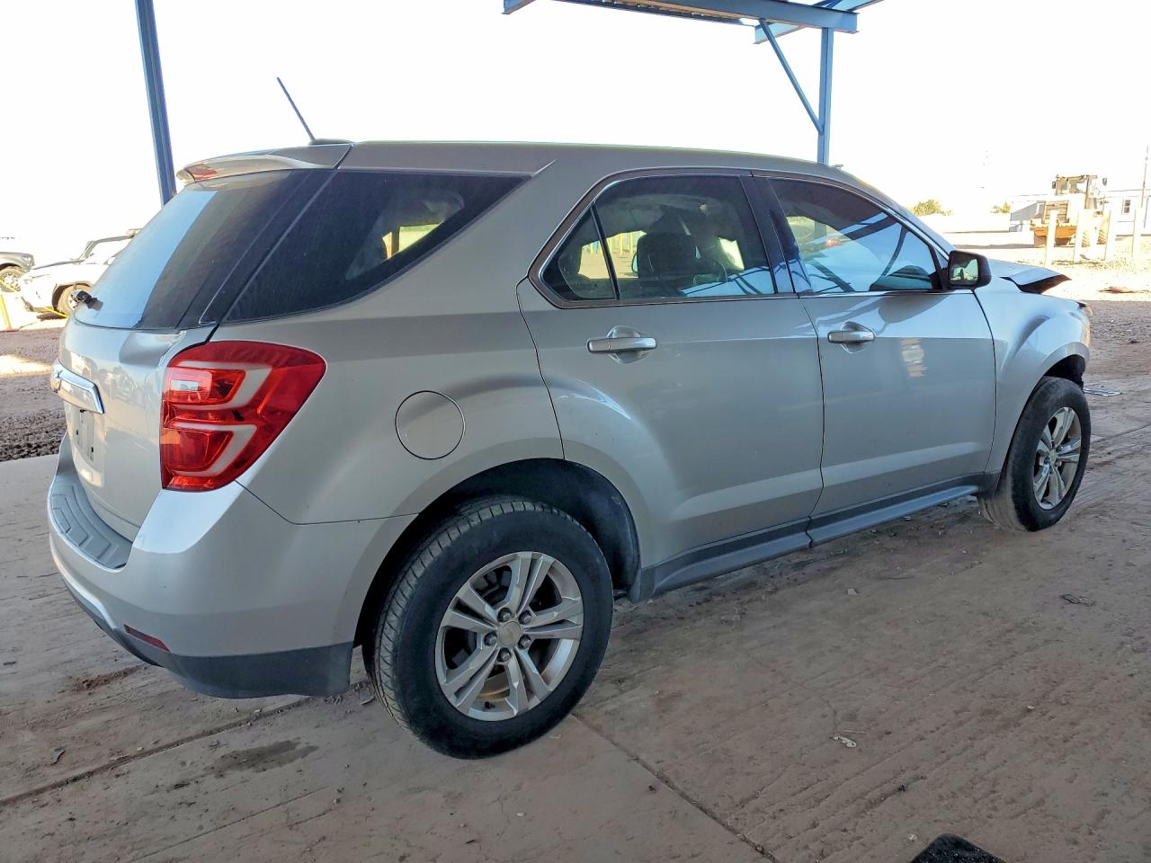 2017 CHEVROLET EQUINOX LS photo 3