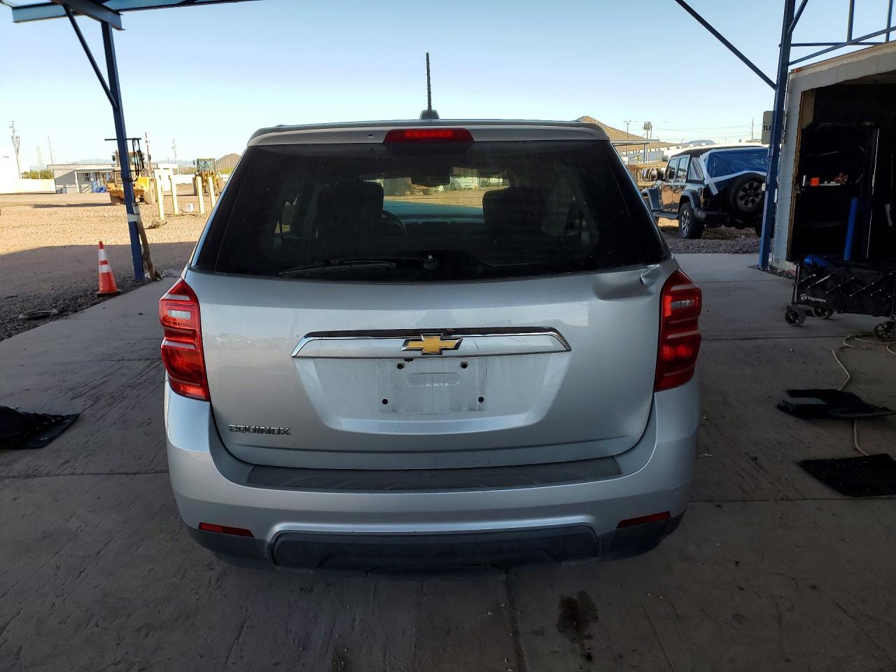 2017 CHEVROLET EQUINOX LS photo 6