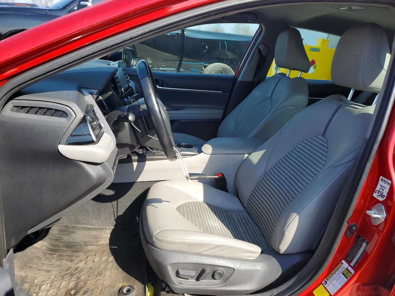 2021 TOYOTA CAMRY SE photo 19