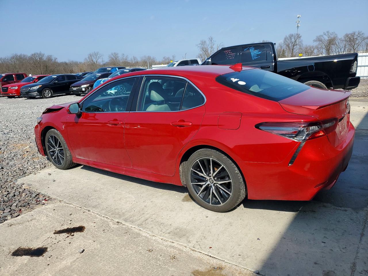 2021 TOYOTA CAMRY SE photo 4