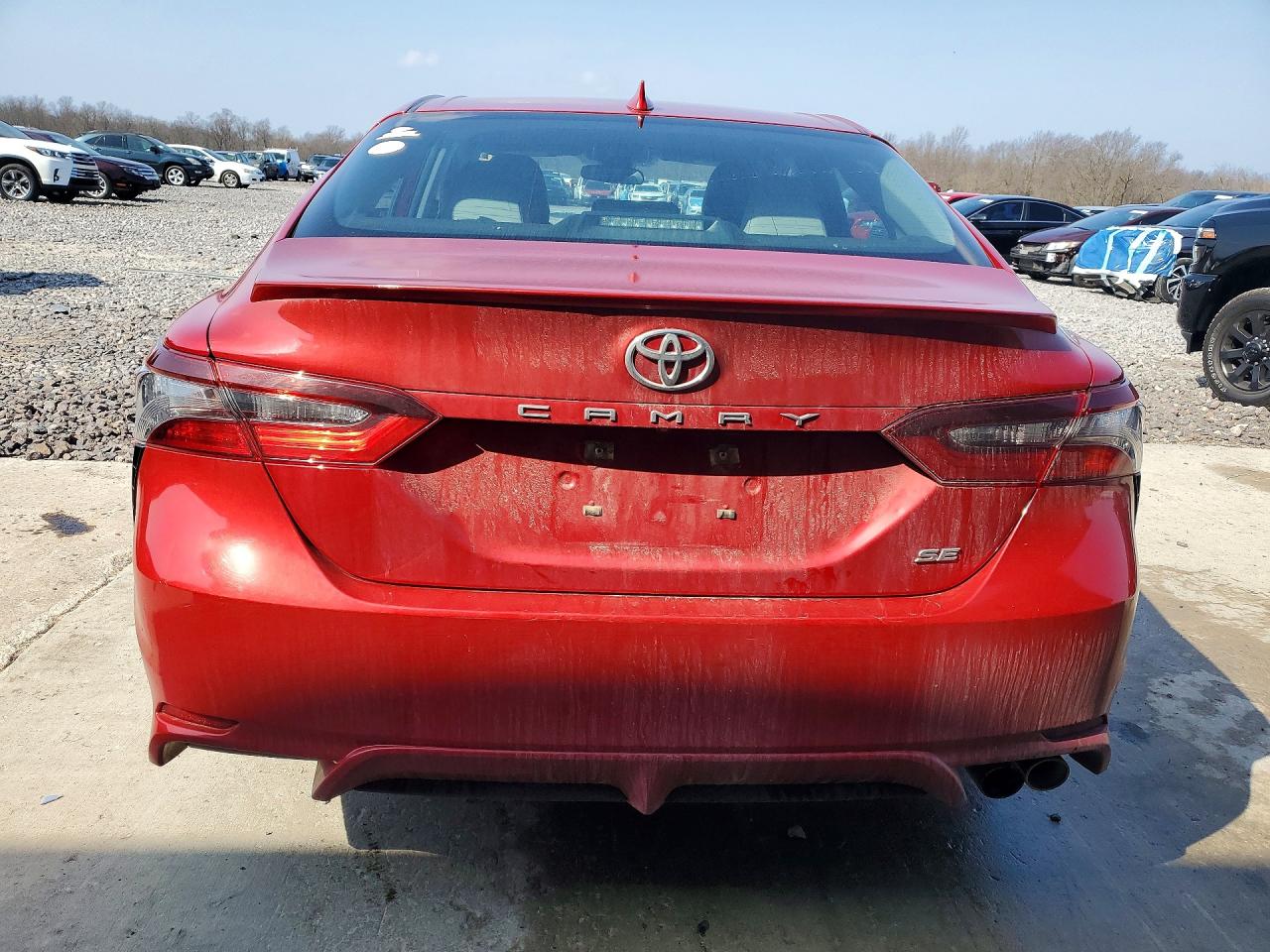 2021 TOYOTA CAMRY SE photo 16