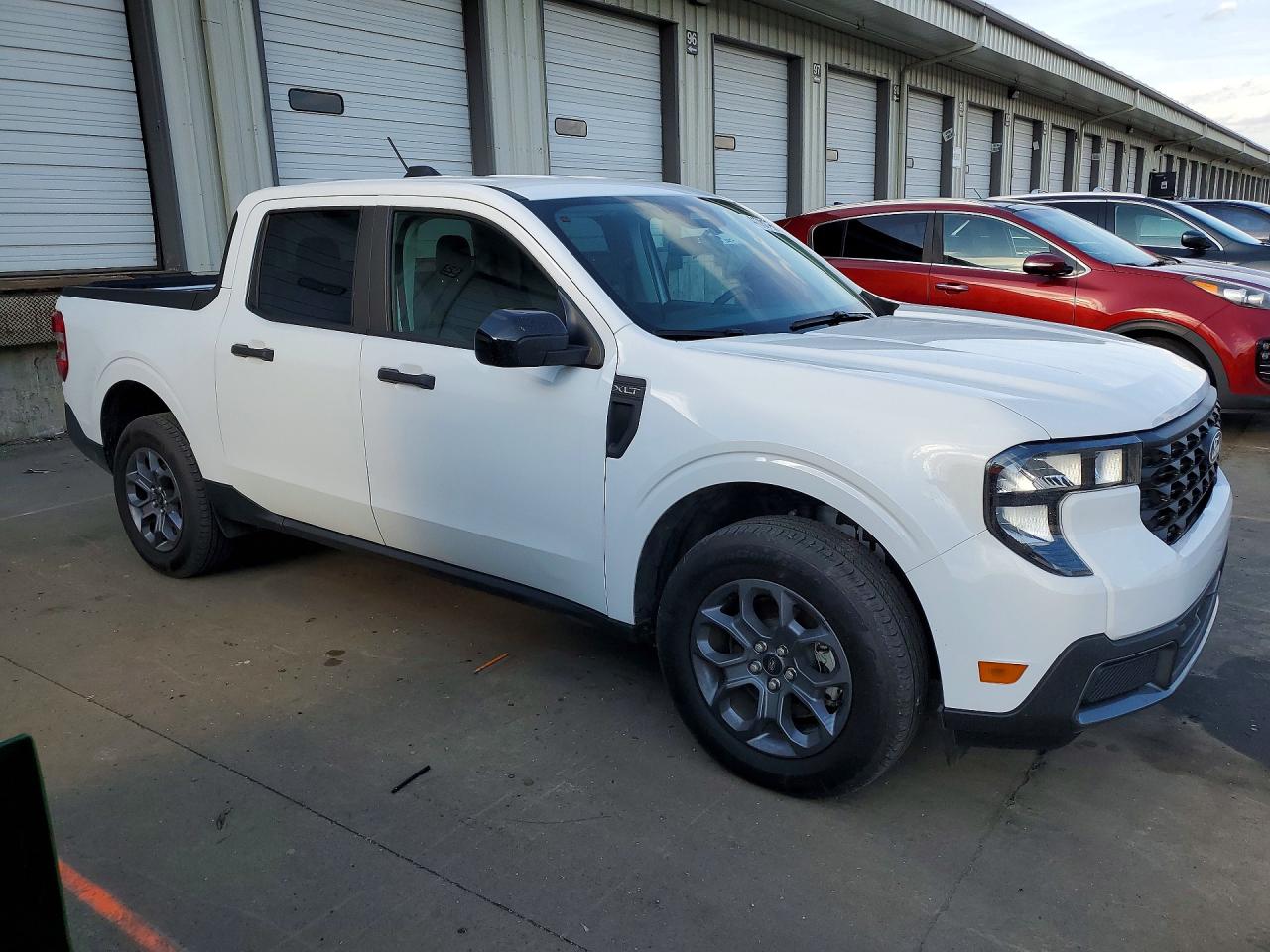 2025 FORD MAVERICK XLT photo 9