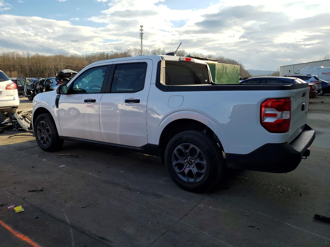 2025 FORD MAVERICK XLT photo 4