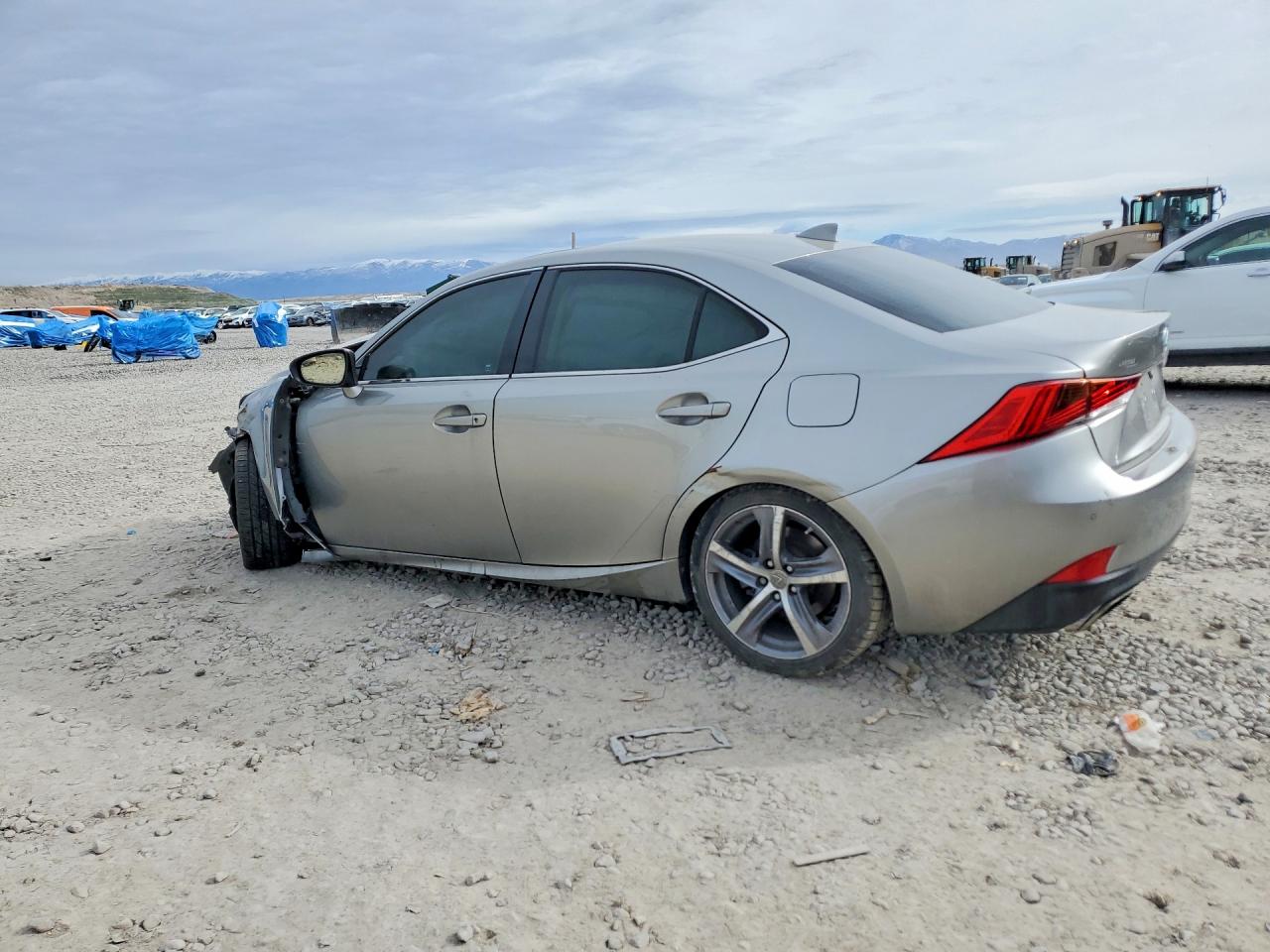 2017 LEXUS IS 200T photo 2