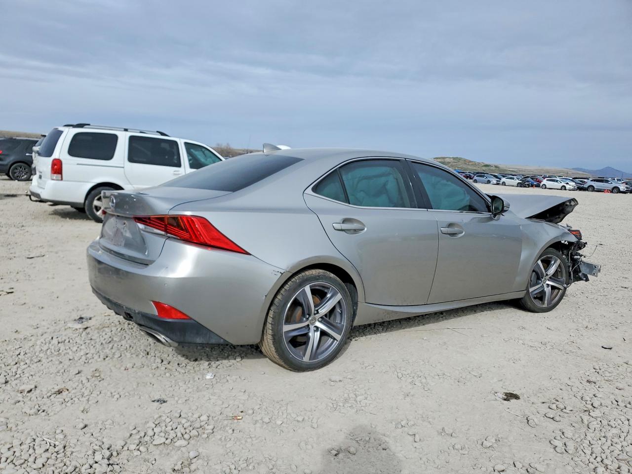 2017 LEXUS IS 200T photo 3