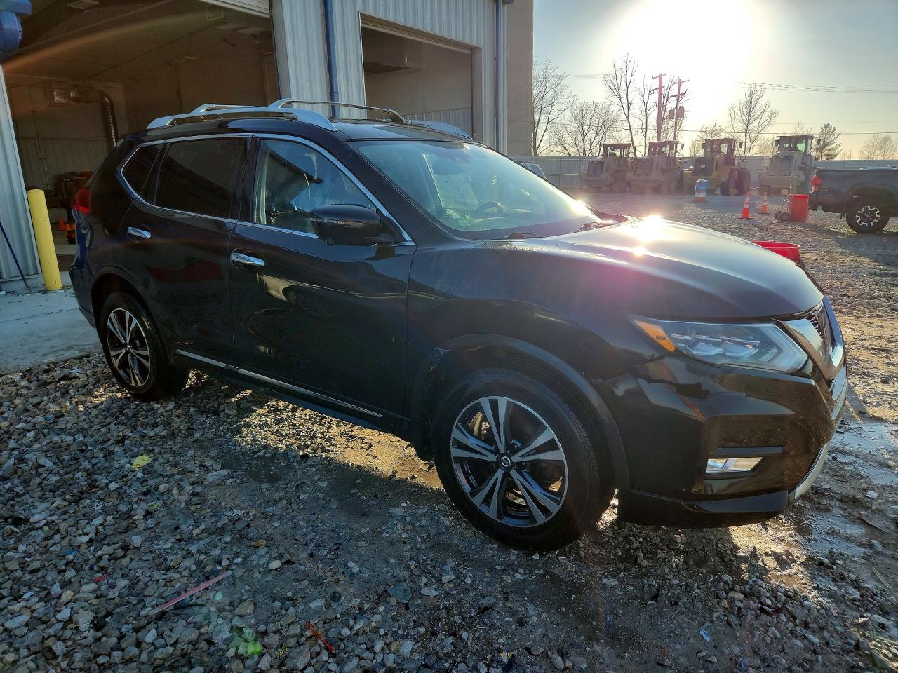 2017 NISSAN ROGUE SL photo 4
