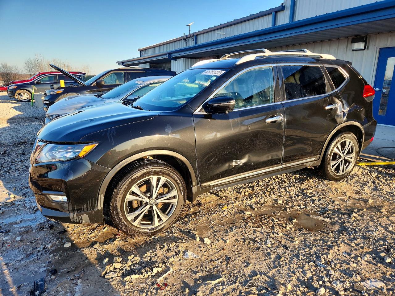 2017 NISSAN ROGUE