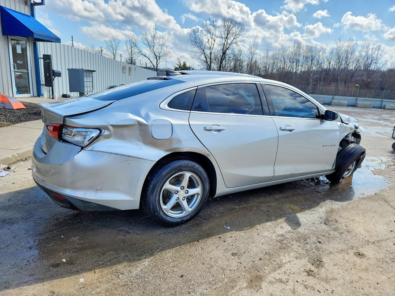 2017 CHEVROLET MALIBU LS photo 5