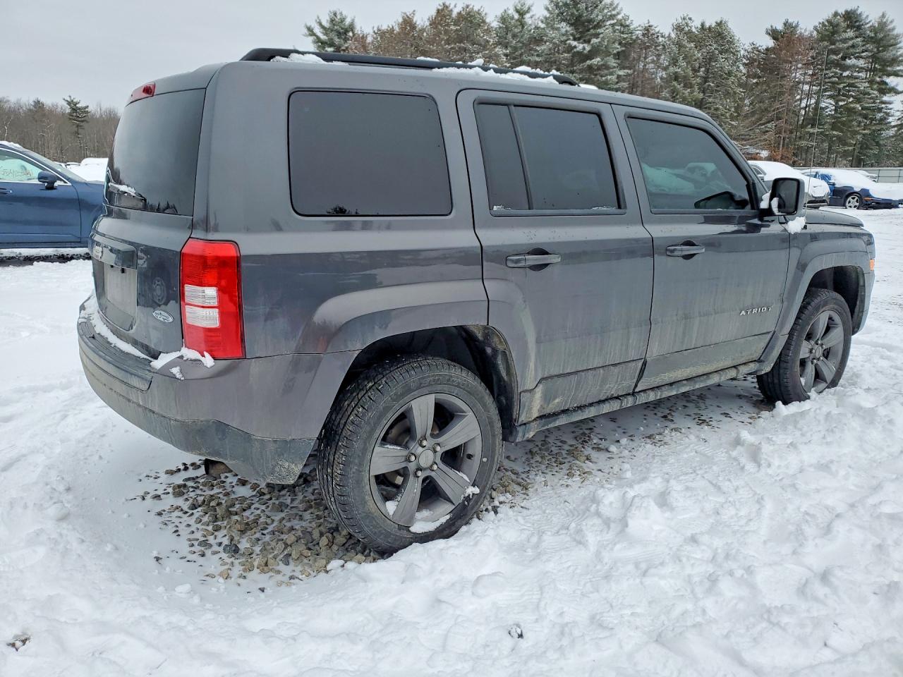 2015 JEEP PATRIOT LATITUDE photo 3