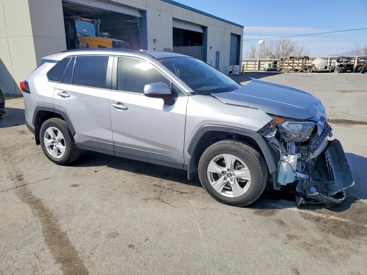2019 TOYOTA RAV4 XLE photo 7