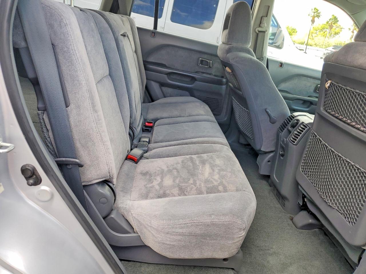 2004 HONDA PILOT EX photo 31