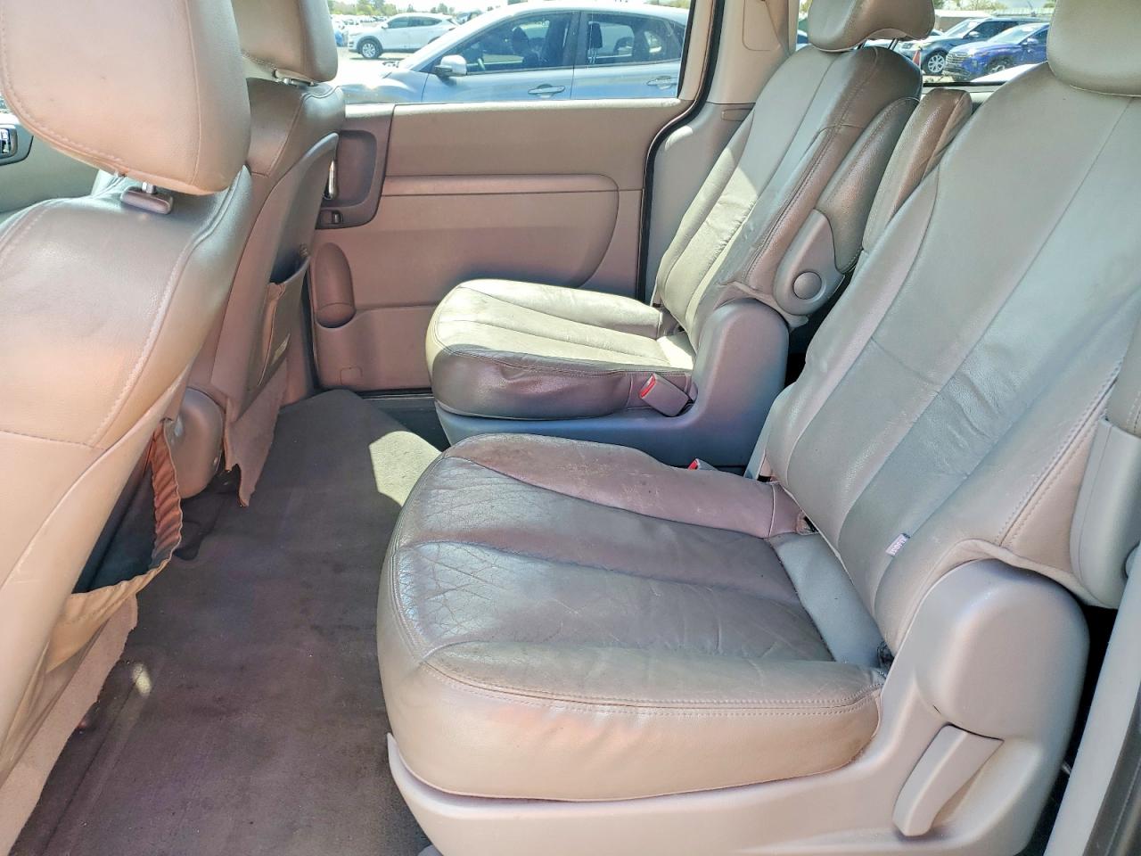 2010 KIA SEDONA EX photo 21