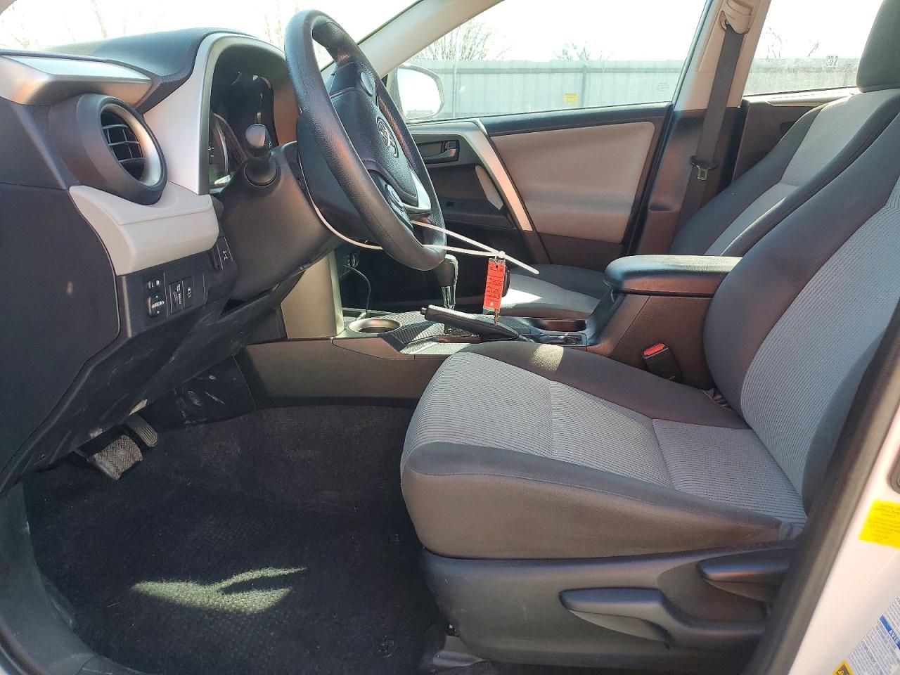 2014 TOYOTA RAV4 LE photo 13