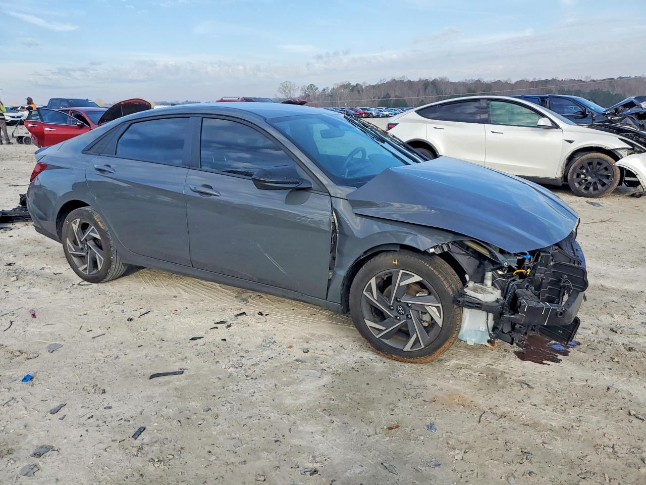 2025 HYUNDAI ELANTRA SEL SPORT photo 7