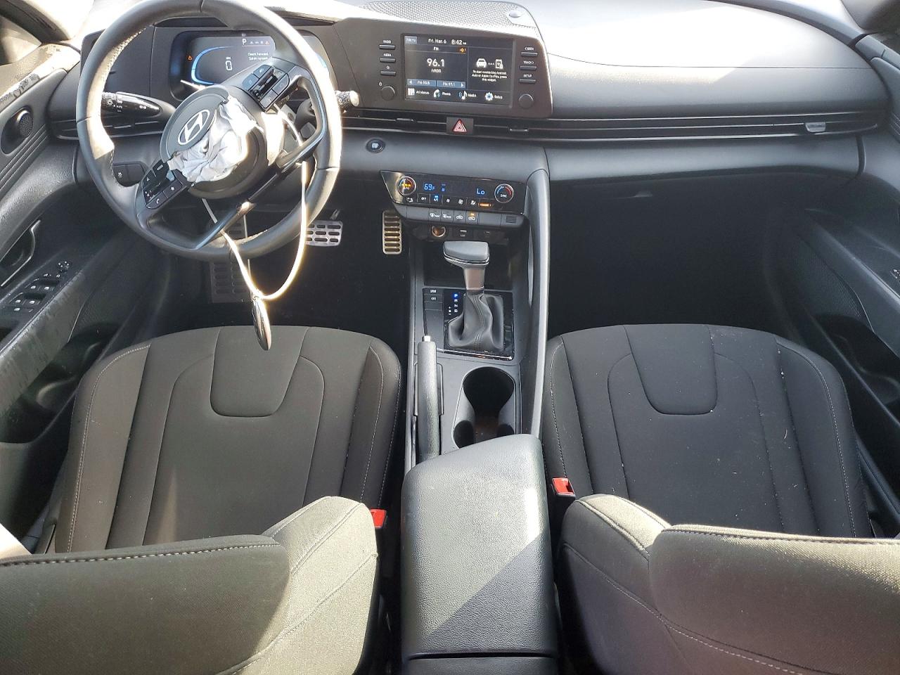 2025 HYUNDAI ELANTRA SEL SPORT photo 15
