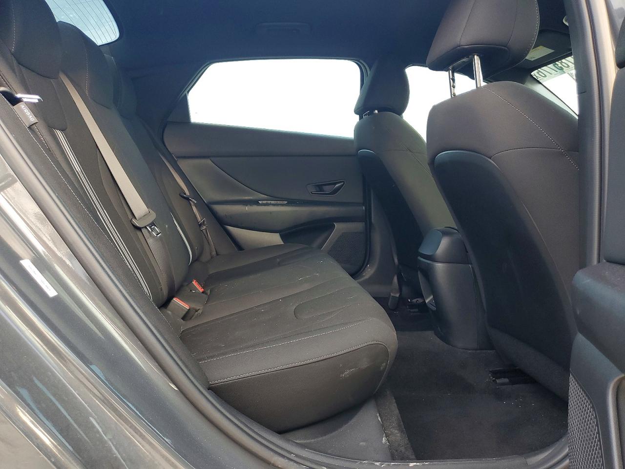 2025 HYUNDAI ELANTRA SEL SPORT photo 19