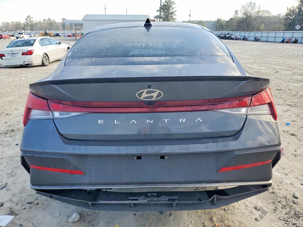 2025 HYUNDAI ELANTRA SEL SPORT photo 11