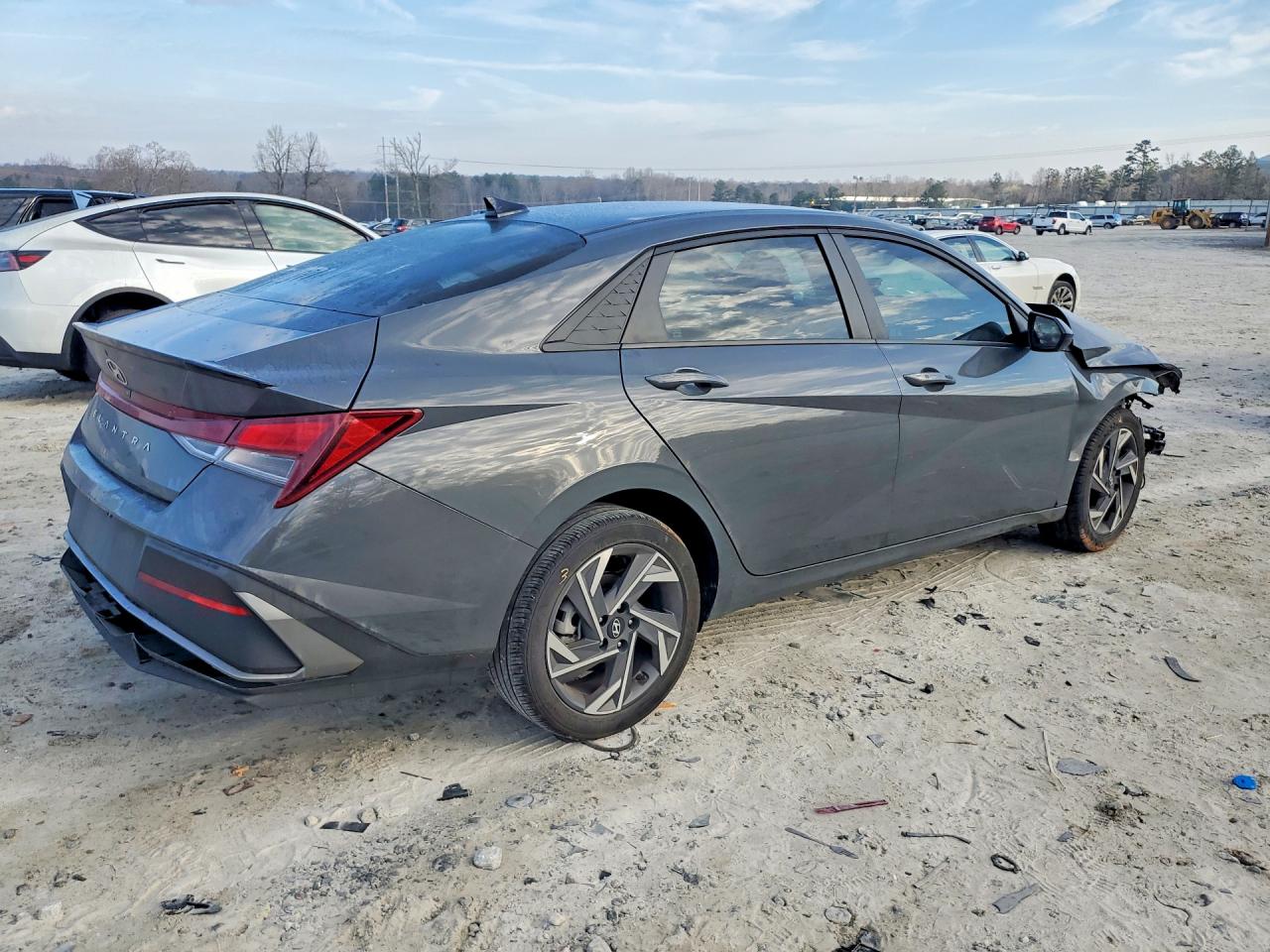 2025 HYUNDAI ELANTRA SEL SPORT photo 5