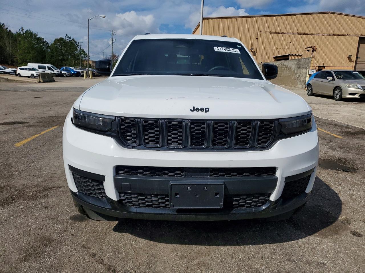 2023 JEEP GRAND CHEROKEE L LAREDO photo 5