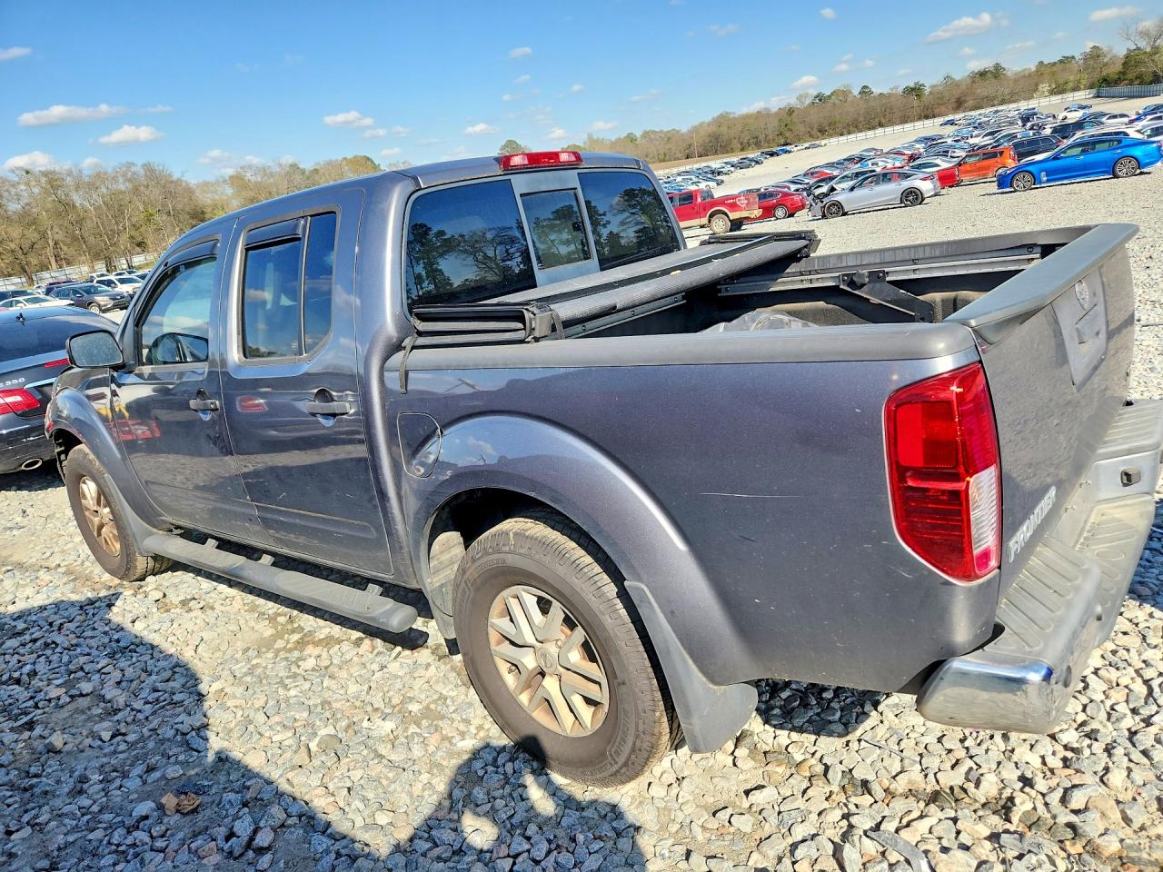 2019 NISSAN FRONTIER SV photo 4