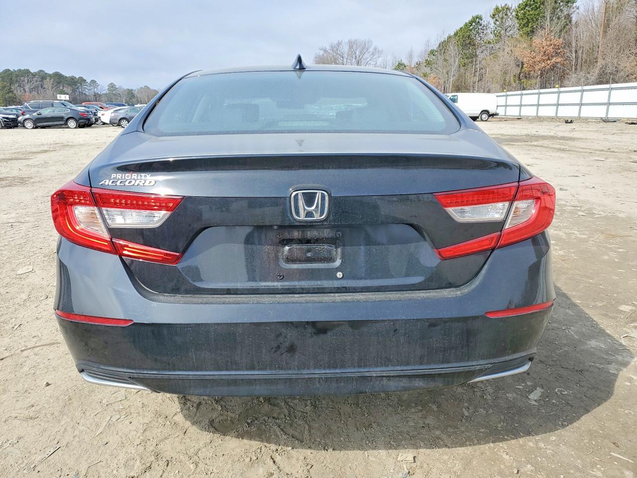 2018 HONDA ACCORD LX photo 16