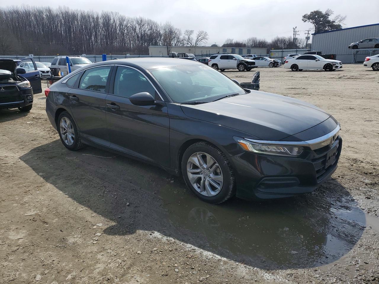 2018 HONDA ACCORD LX photo 10