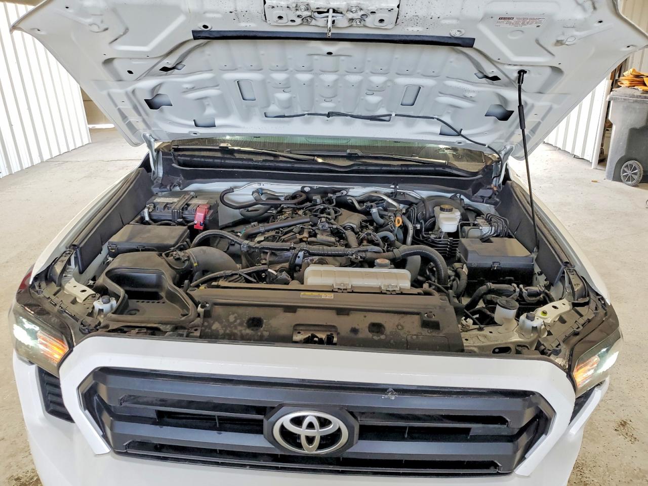2024 TOYOTA TACOMA SR photo 31