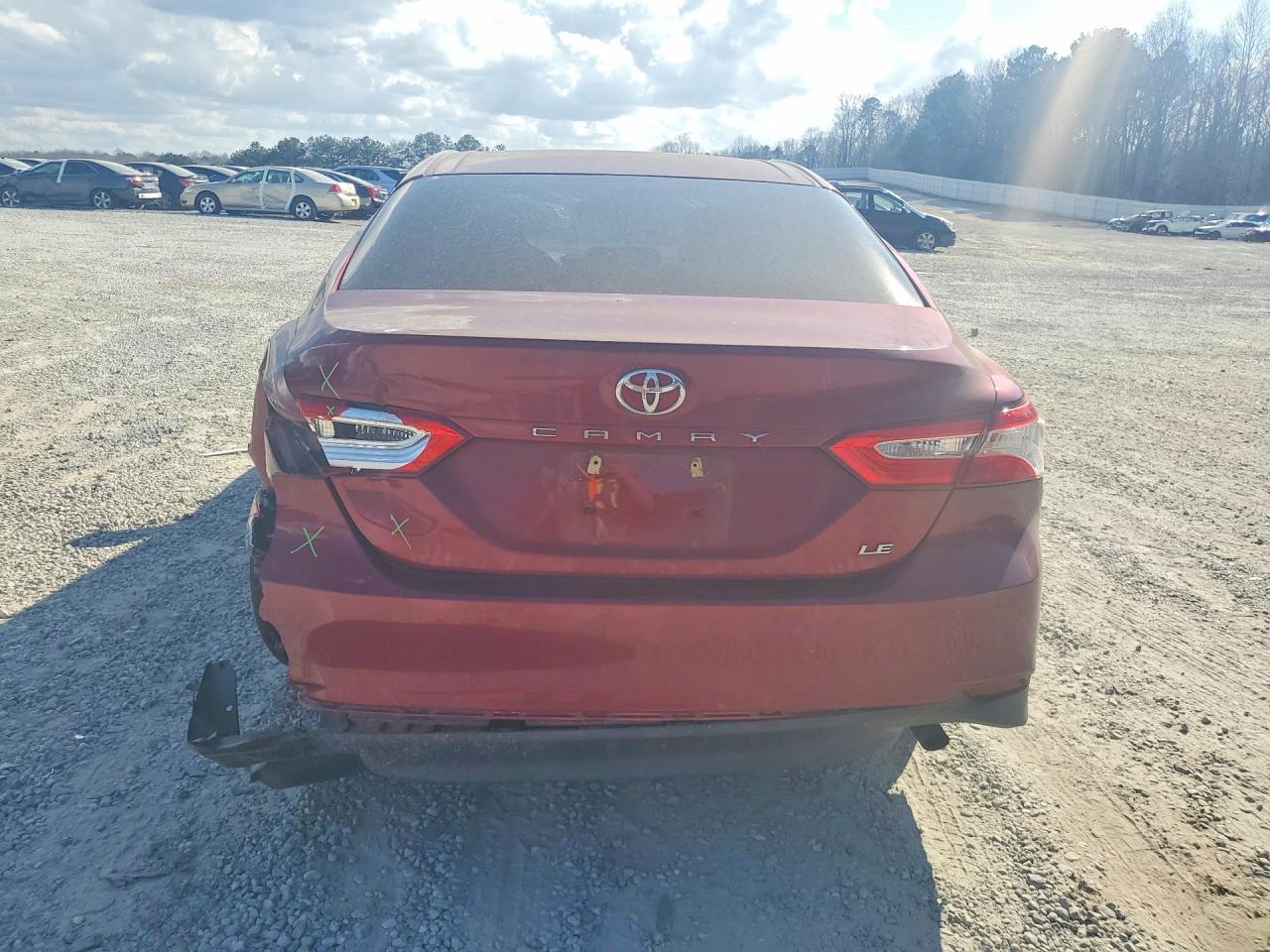 2018 TOYOTA CAMRY LE photo 11