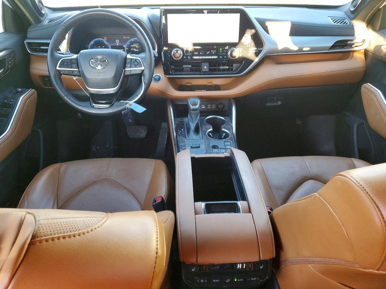 2023 TOYOTA HIGHLANDER HYBRID PLATINUM photo 8