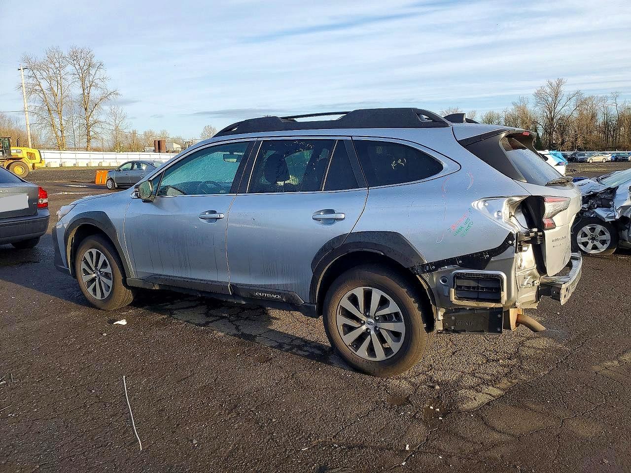 2025 SUBARU OUTBACK PREMIUM photo 2