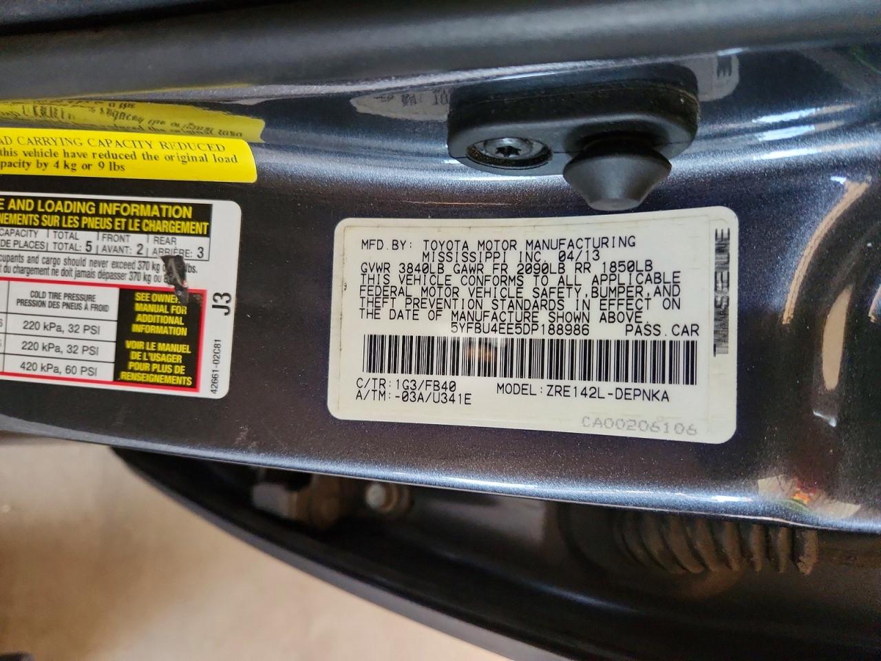 2013 TOYOTA COROLLA LE photo 12