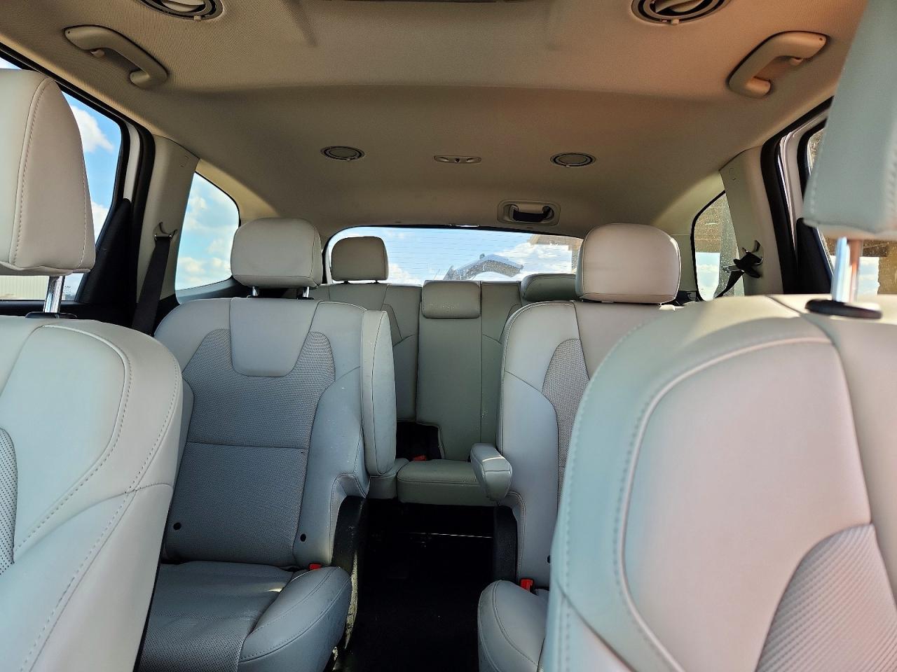 2025 KIA TELLURIDE S photo 19
