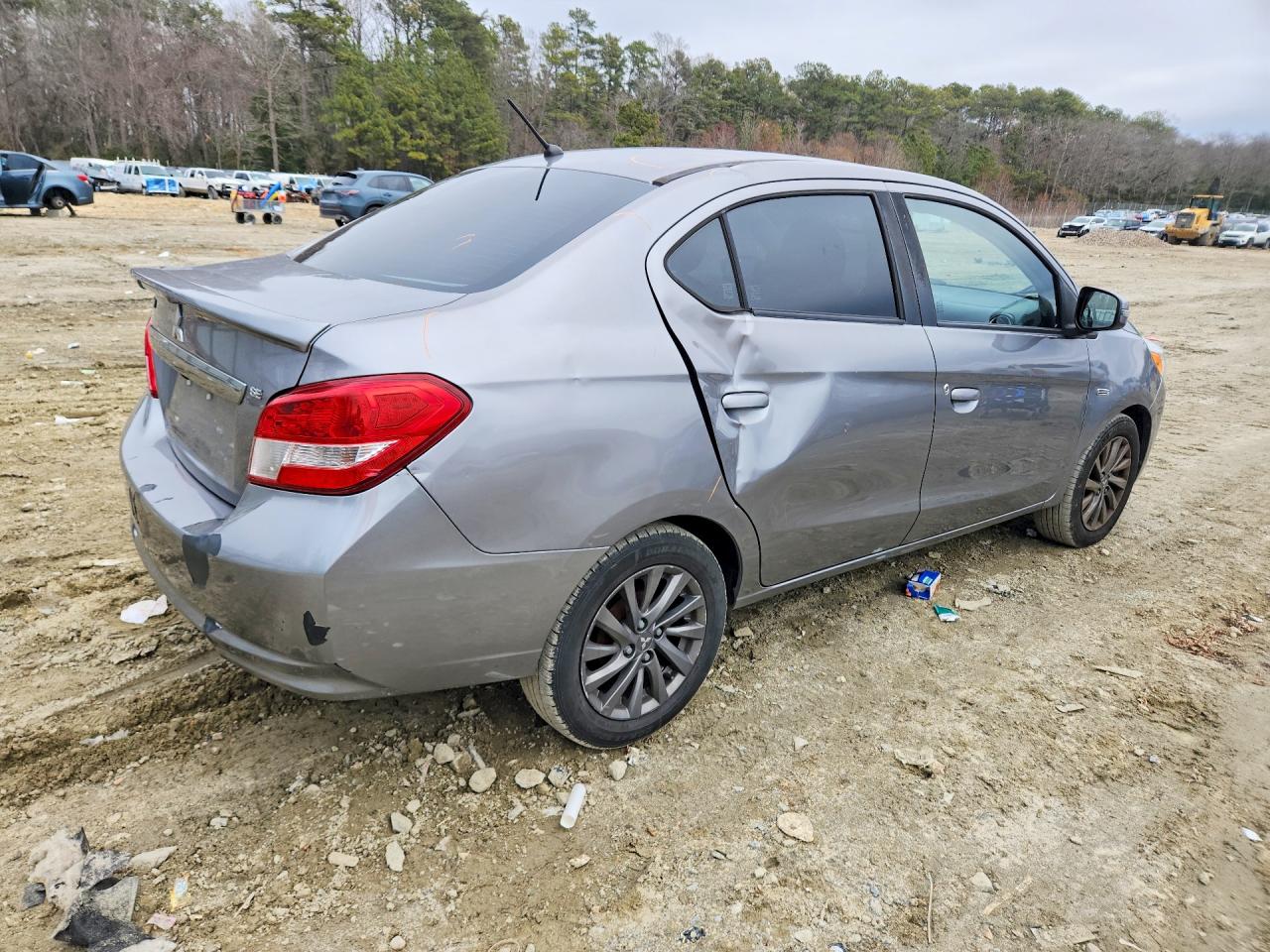 2017 MITSUBISHI MIRAGE G4 SE photo 5