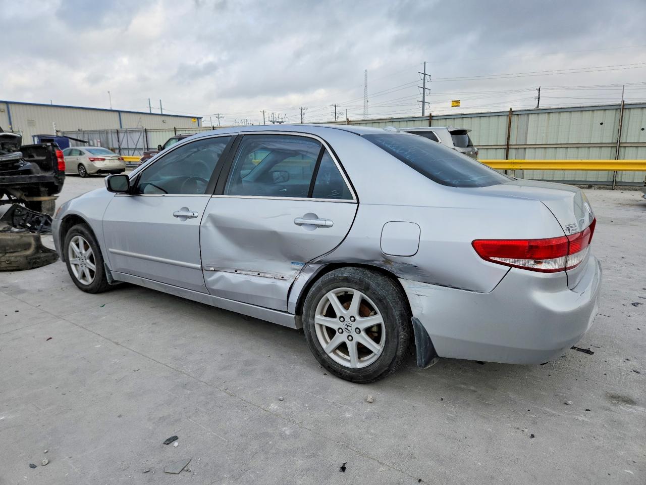2004 HONDA ACCORD EX photo 2