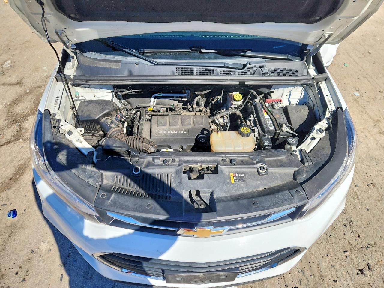 2018 CHEVROLET TRAX 1LT photo 12