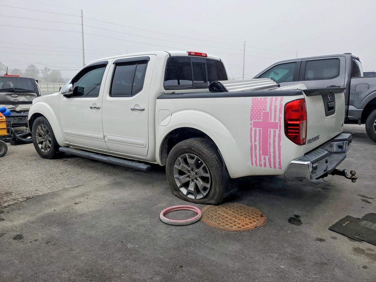 2019 NISSAN FRONTIER SL photo 2
