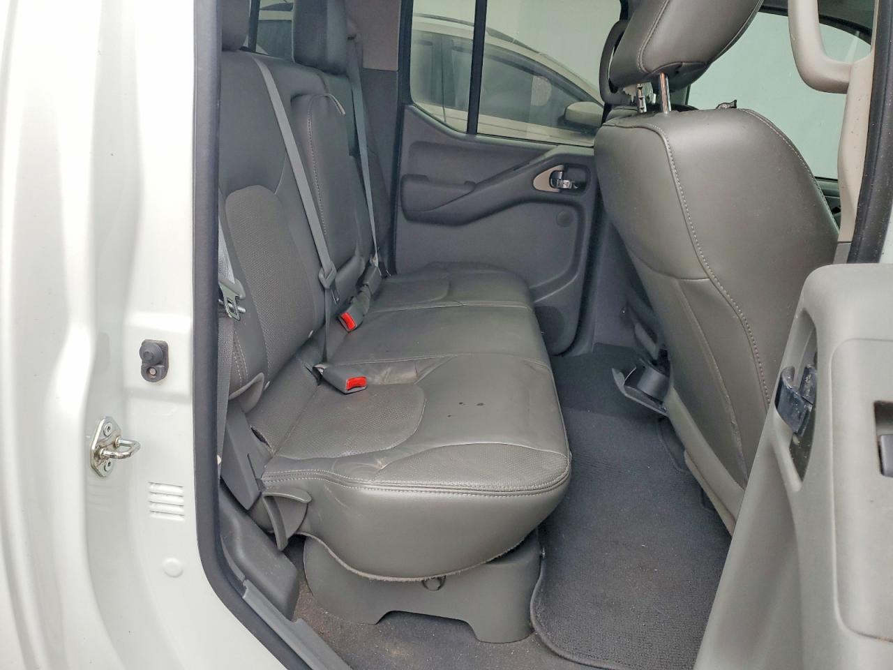 2019 NISSAN FRONTIER SL photo 10