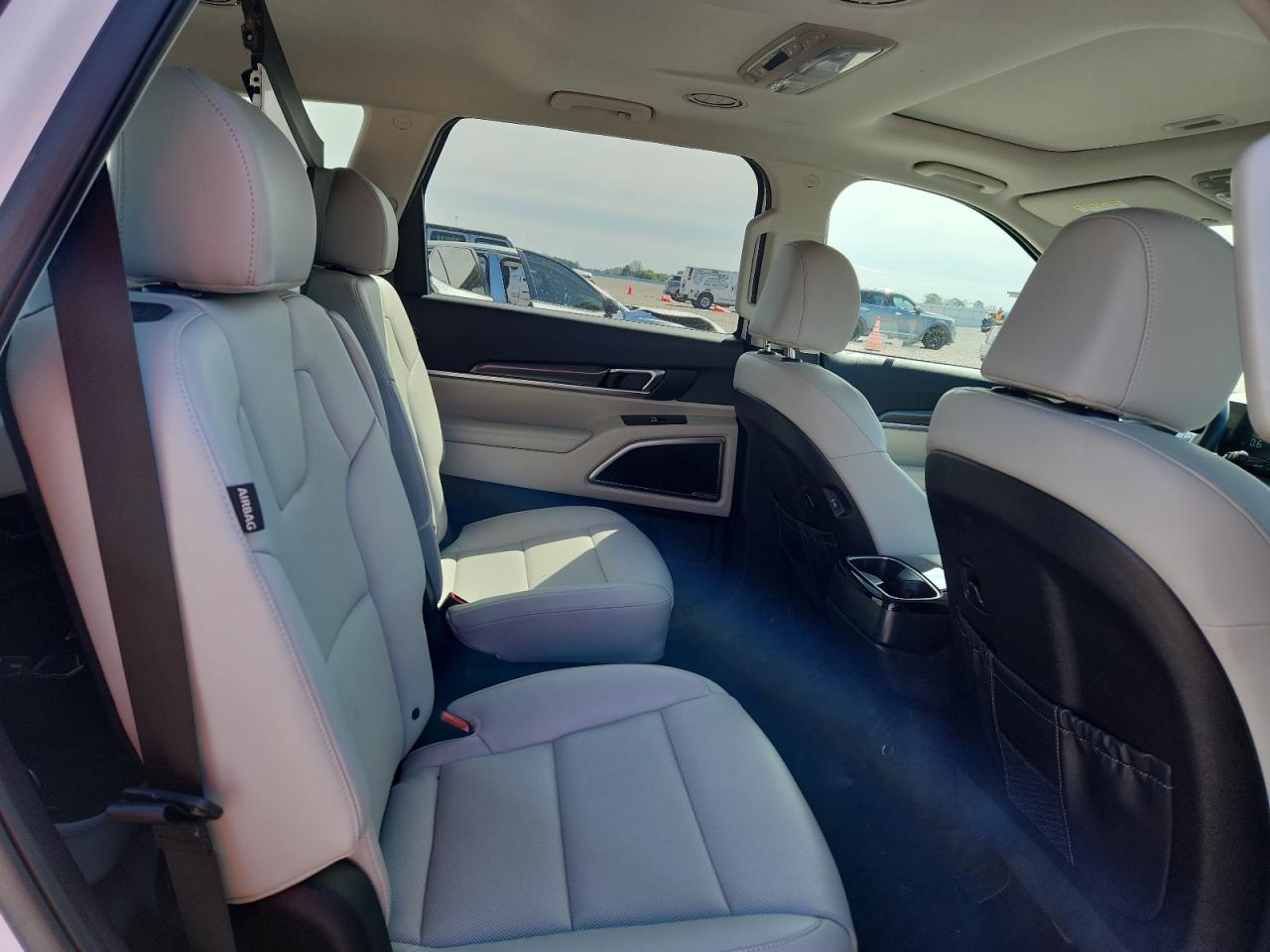 2025 KIA TELLURIDE S photo 21