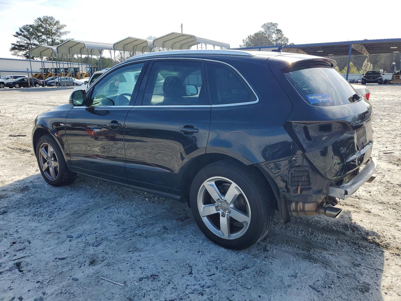 2011 AUDI Q5 PREMIUM PLUS photo 2