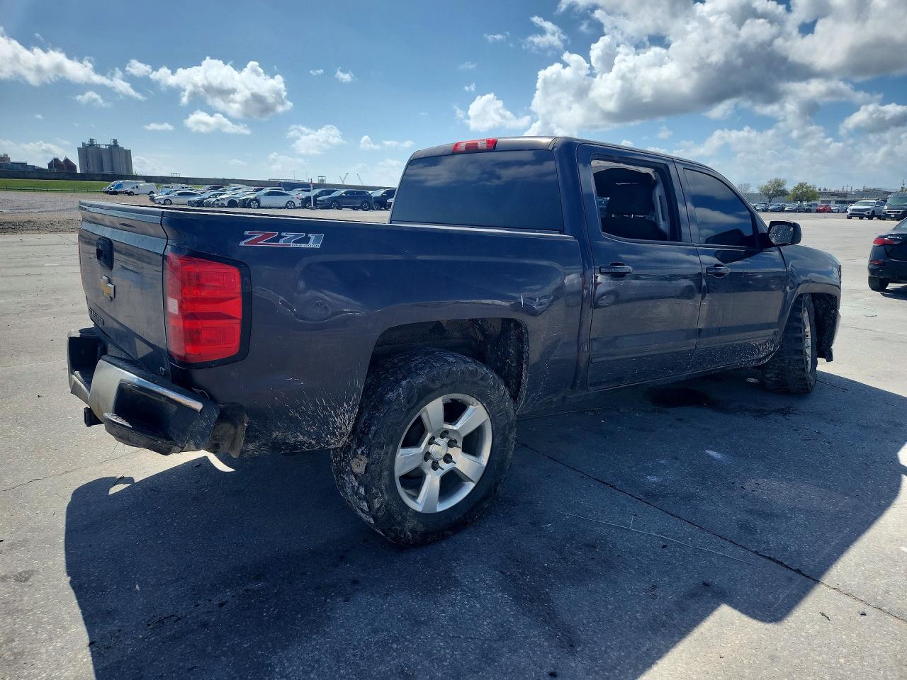 2016 CHEVROLET SILVERADO K1500 LT photo 3