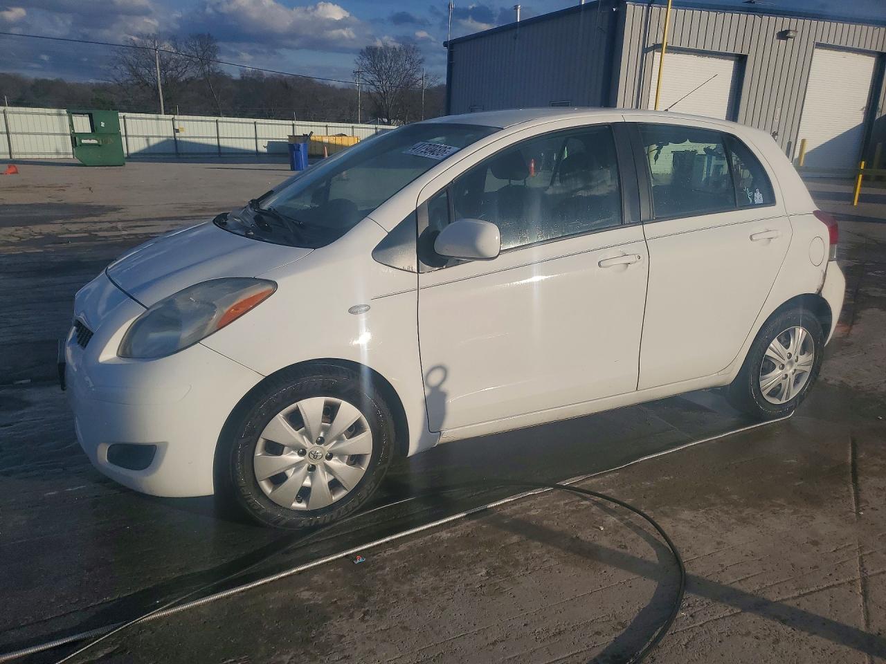 2010 TOYOTA YARIS