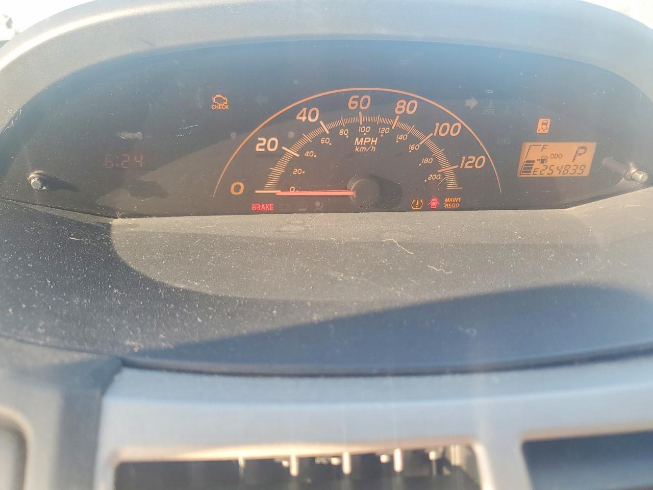 2010 TOYOTA YARIS BASE photo 25