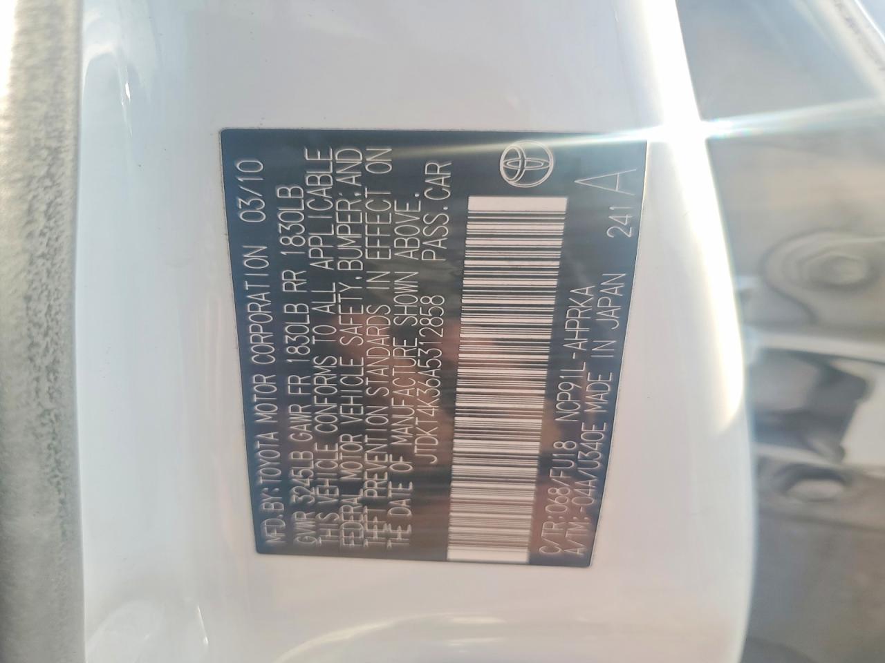 2010 TOYOTA YARIS BASE photo 34