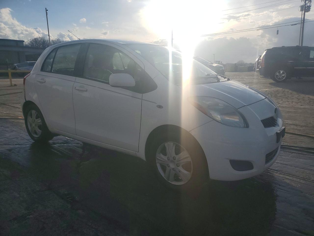 2010 TOYOTA YARIS BASE photo 10