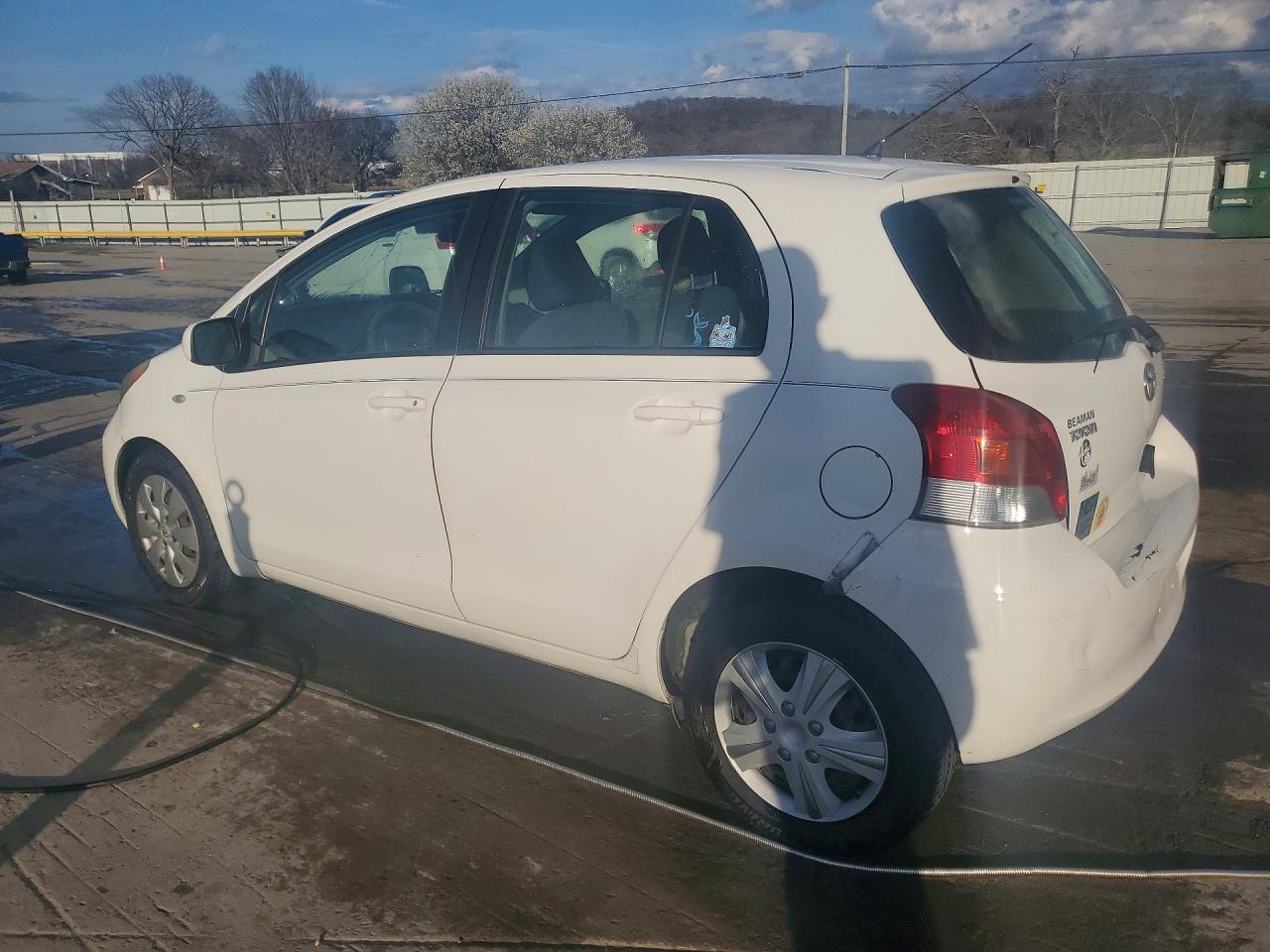 2010 TOYOTA YARIS BASE photo 4